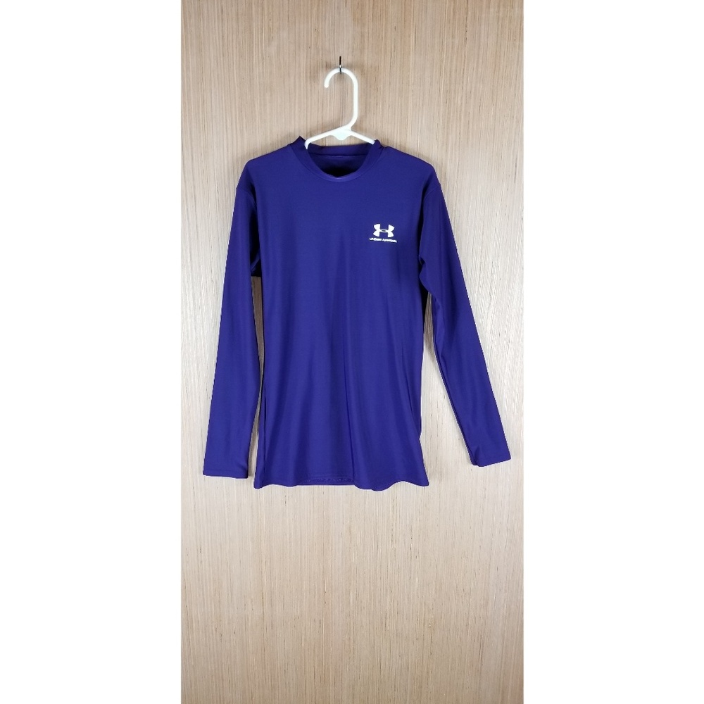 SOLD*Big Girl Under Armour Shirt. Size Large.